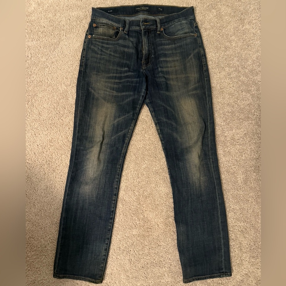 NWOT WOMENS LUCKY BRAND STRAIGHT LEG JEANS BEAUTIFUL MARKINGS AND WHISKERING